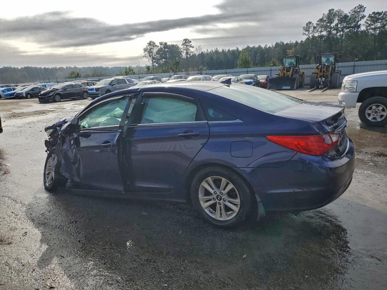 2012 Hyundai Sonata Gls - Image 2