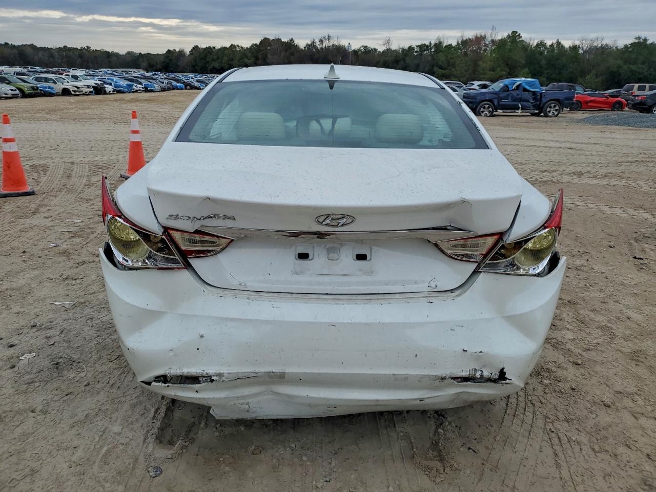 2011 Hyundai Sonata Gls - Image 6