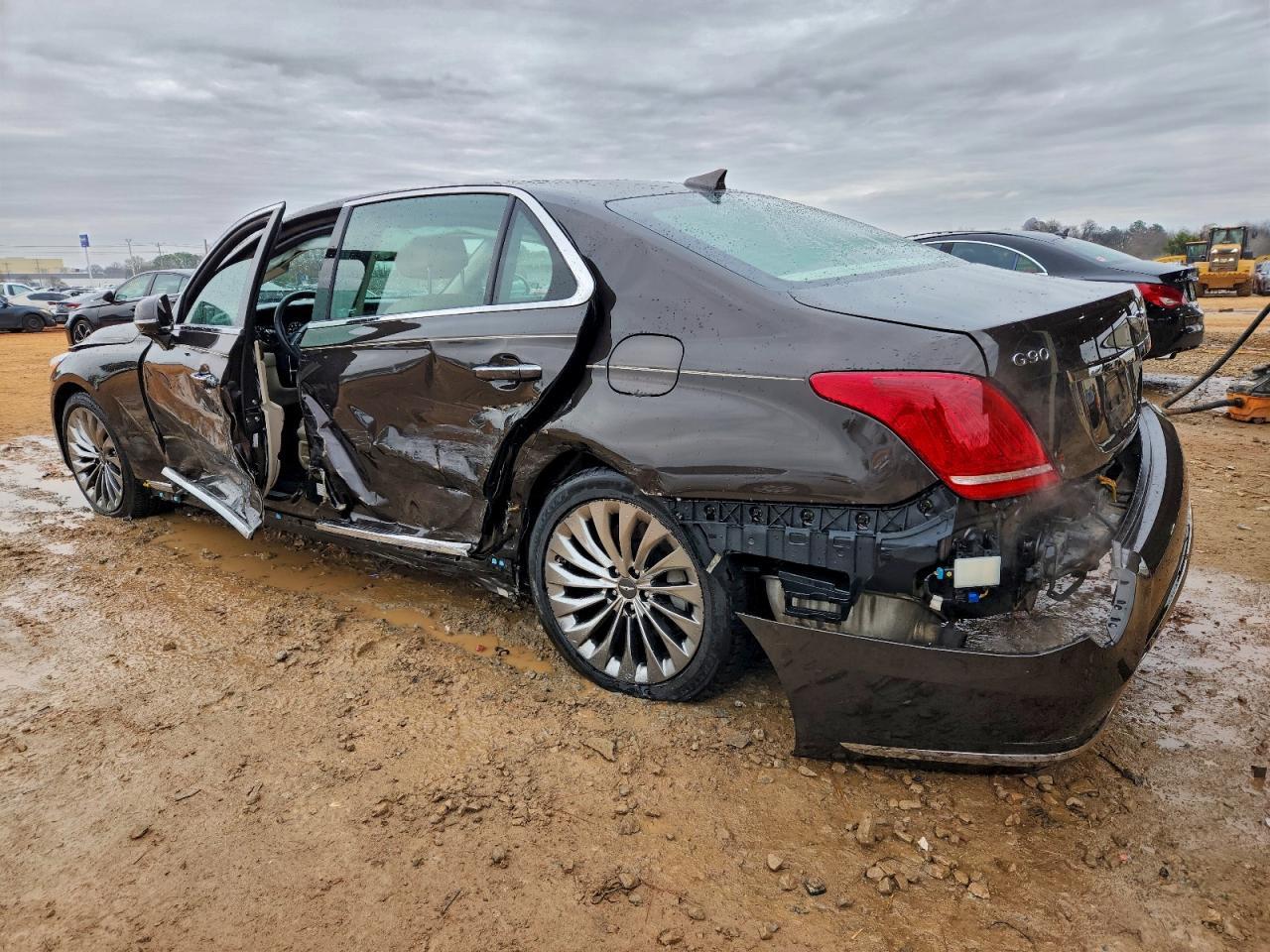 2017 Genesis G90 Premium - Фото 2