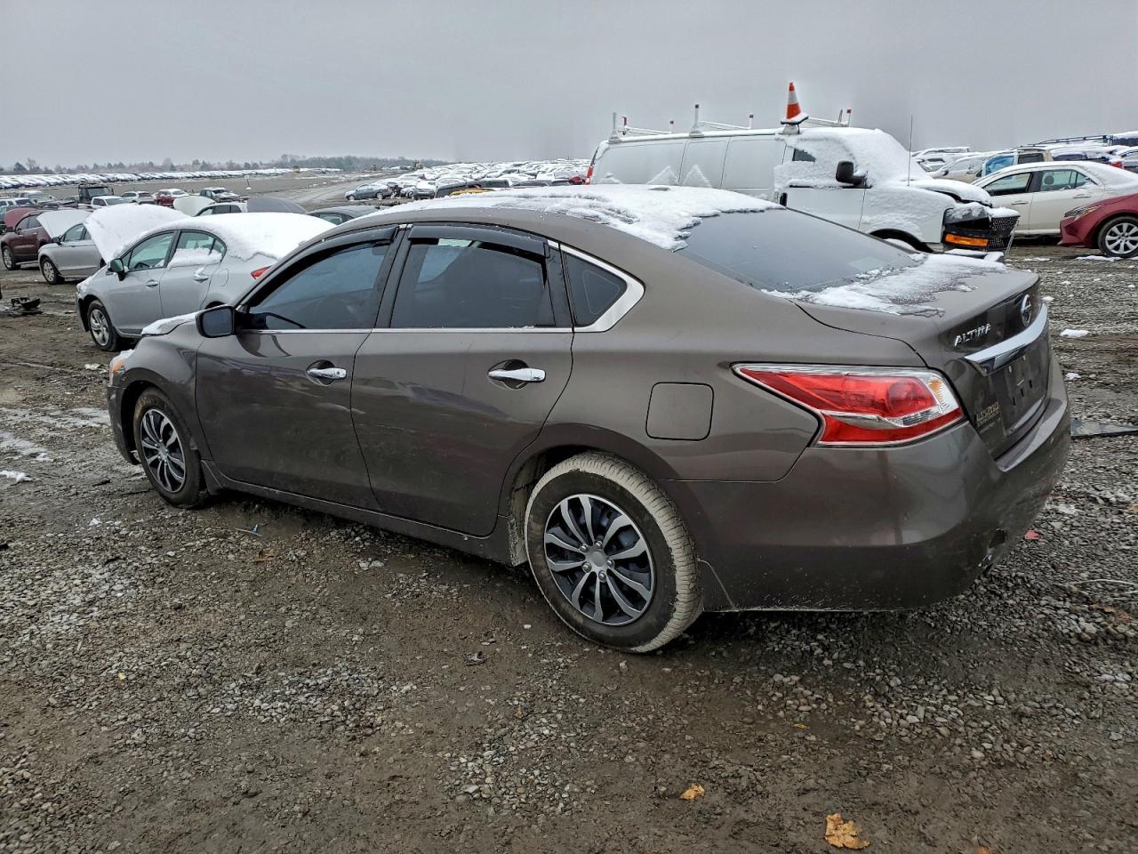 2015 Nissan Altima 2.5 - Image 2