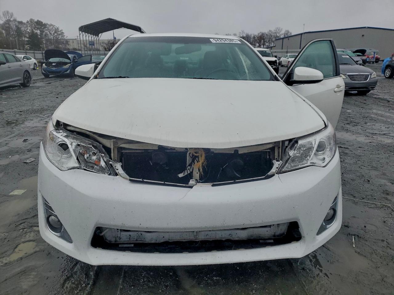 2014 Toyota Camry L - Фото 5