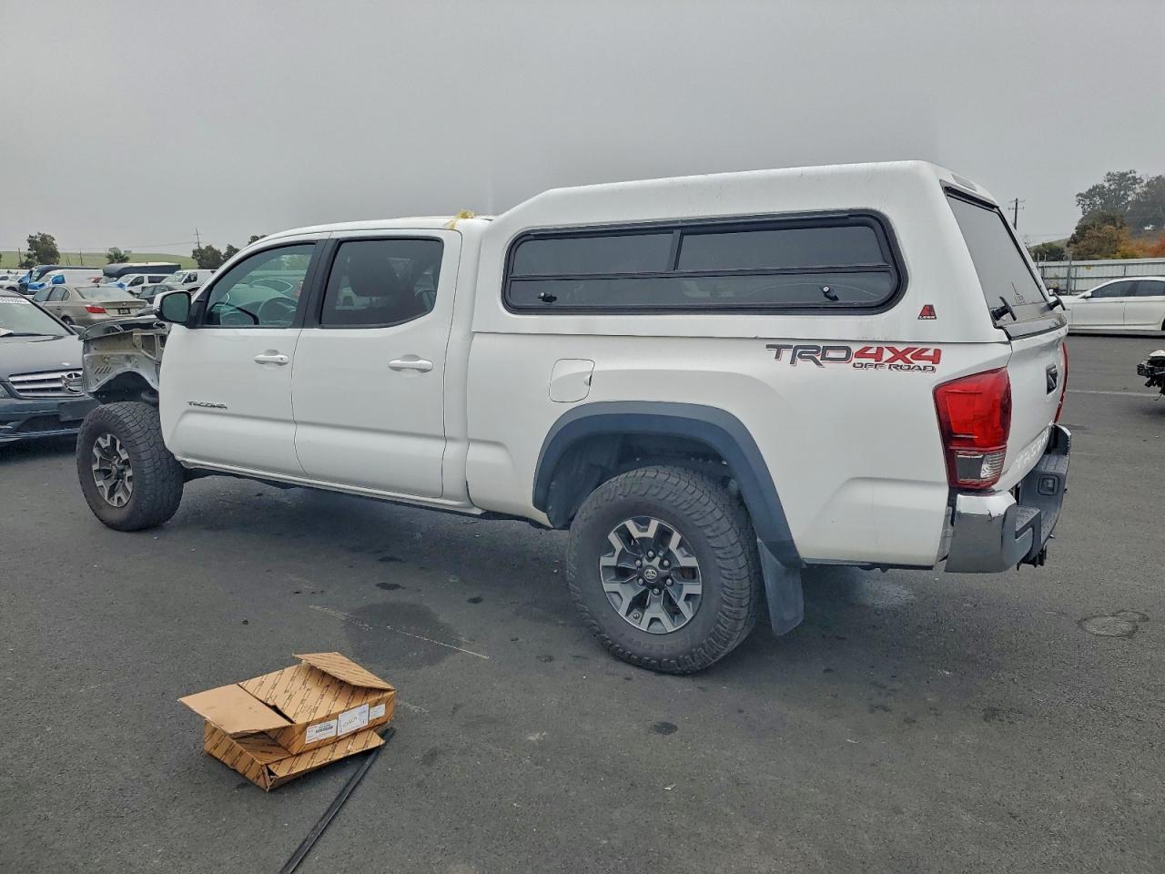 2017 Toyota Tacoma Double Cab - Image 2