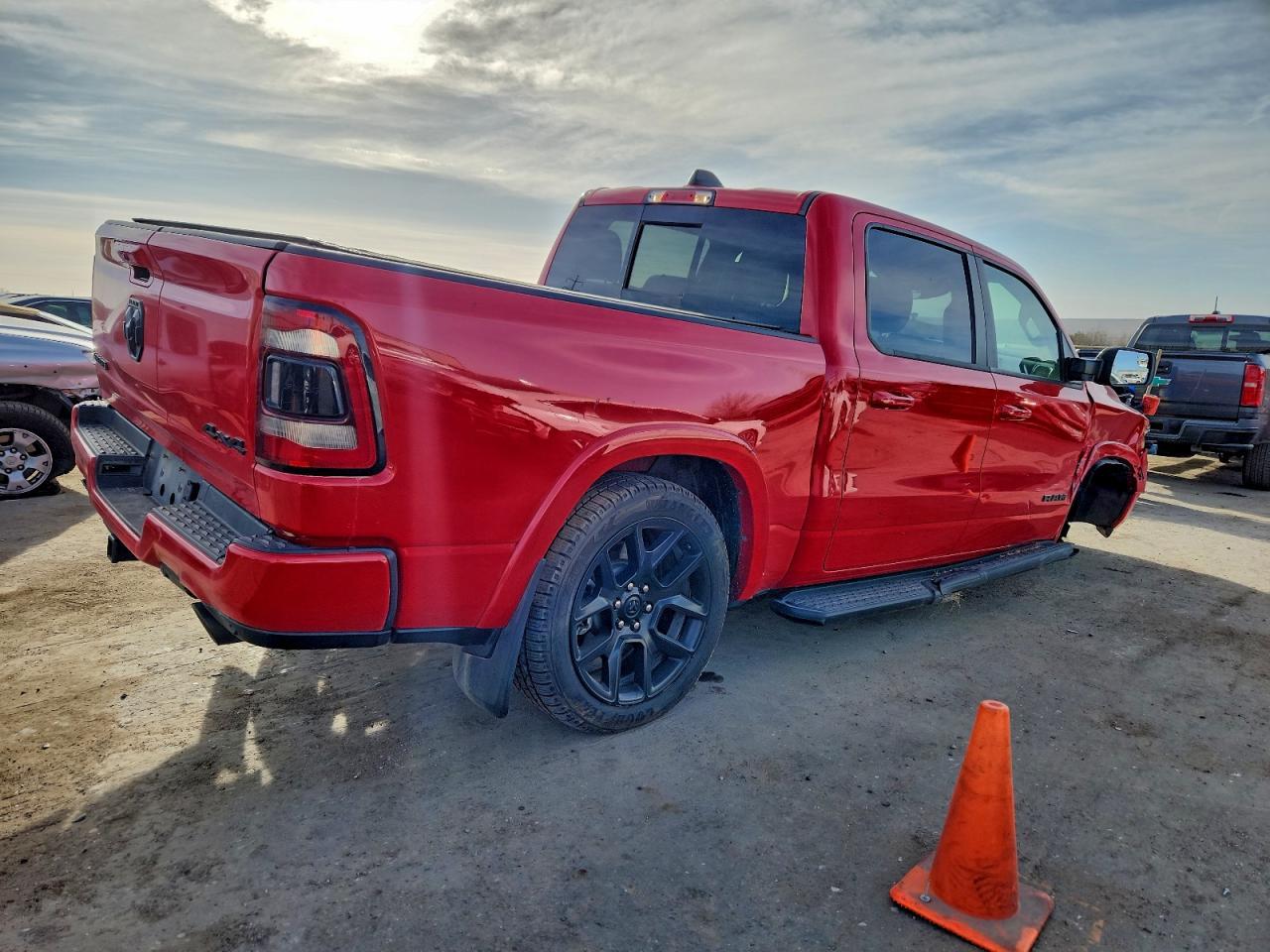 2022 Ram 1500 Laramie - Фото 3