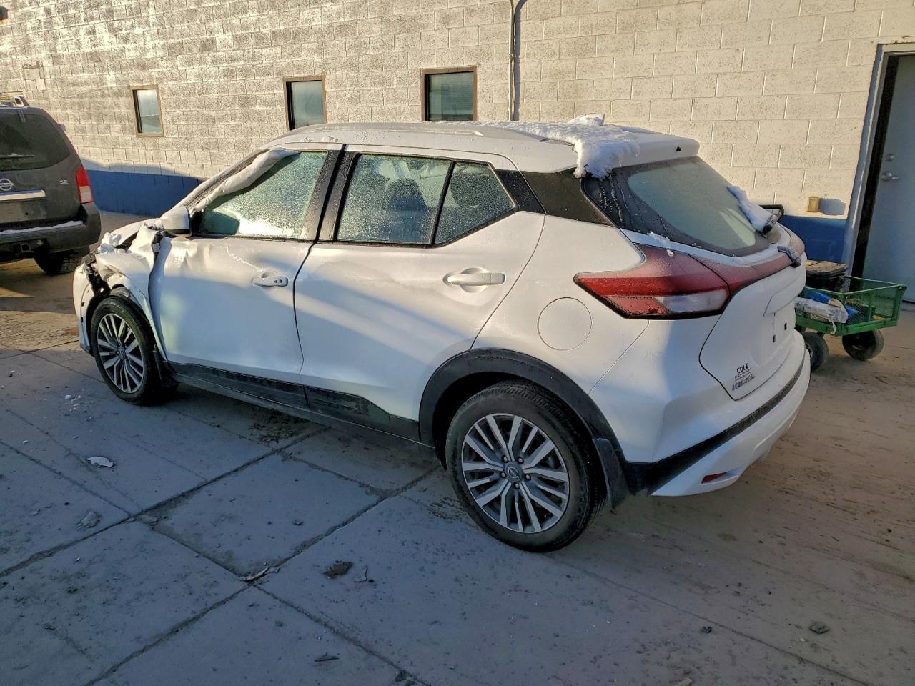 2024 Nissan Kicks Sv - Image 2