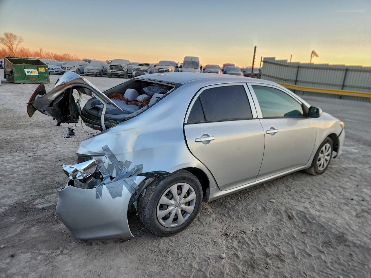 2010 Toyota Corolla Base - Фото 3