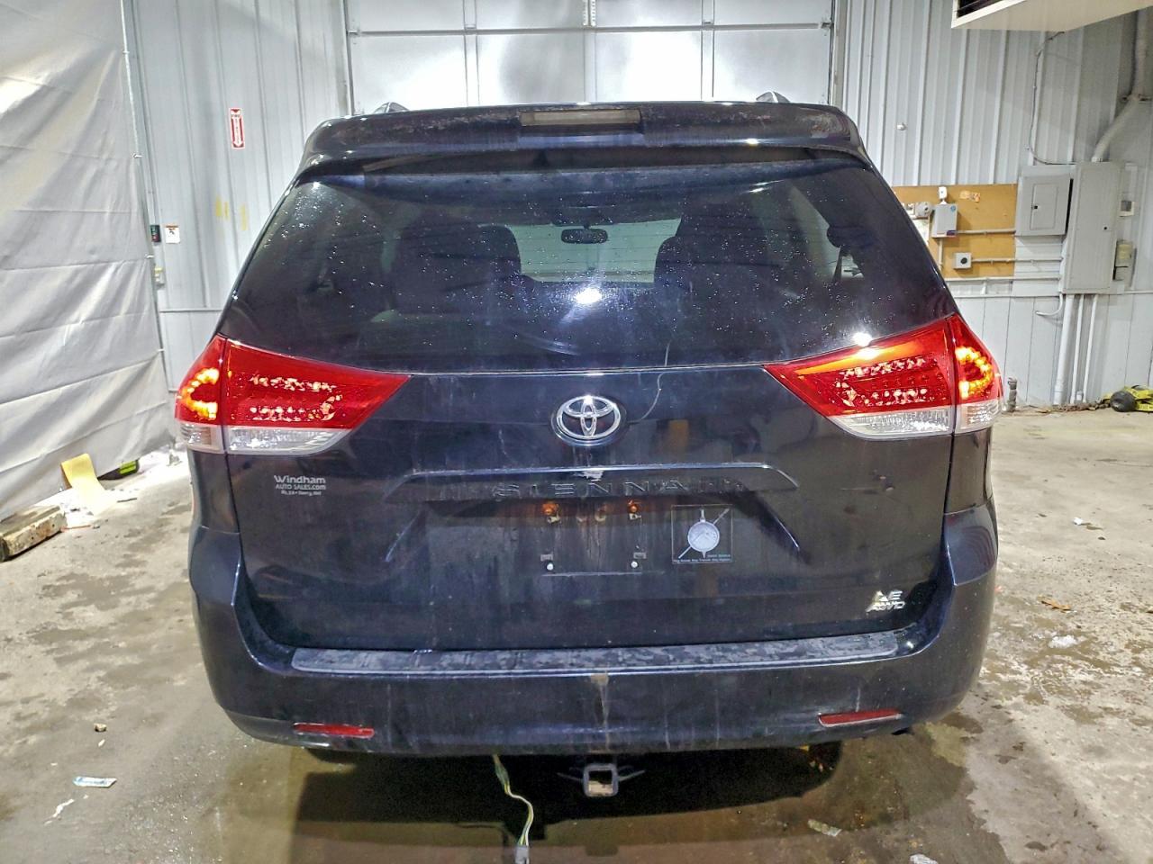 2011 Toyota Sienna Le - Image 6