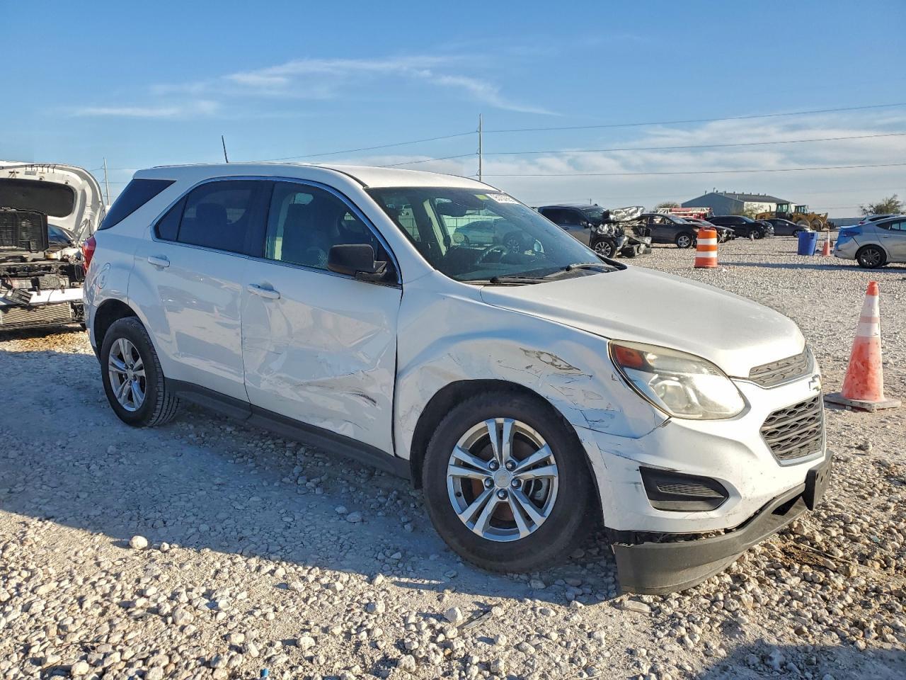 2016 Chevrolet Equinox Ls - Image 4