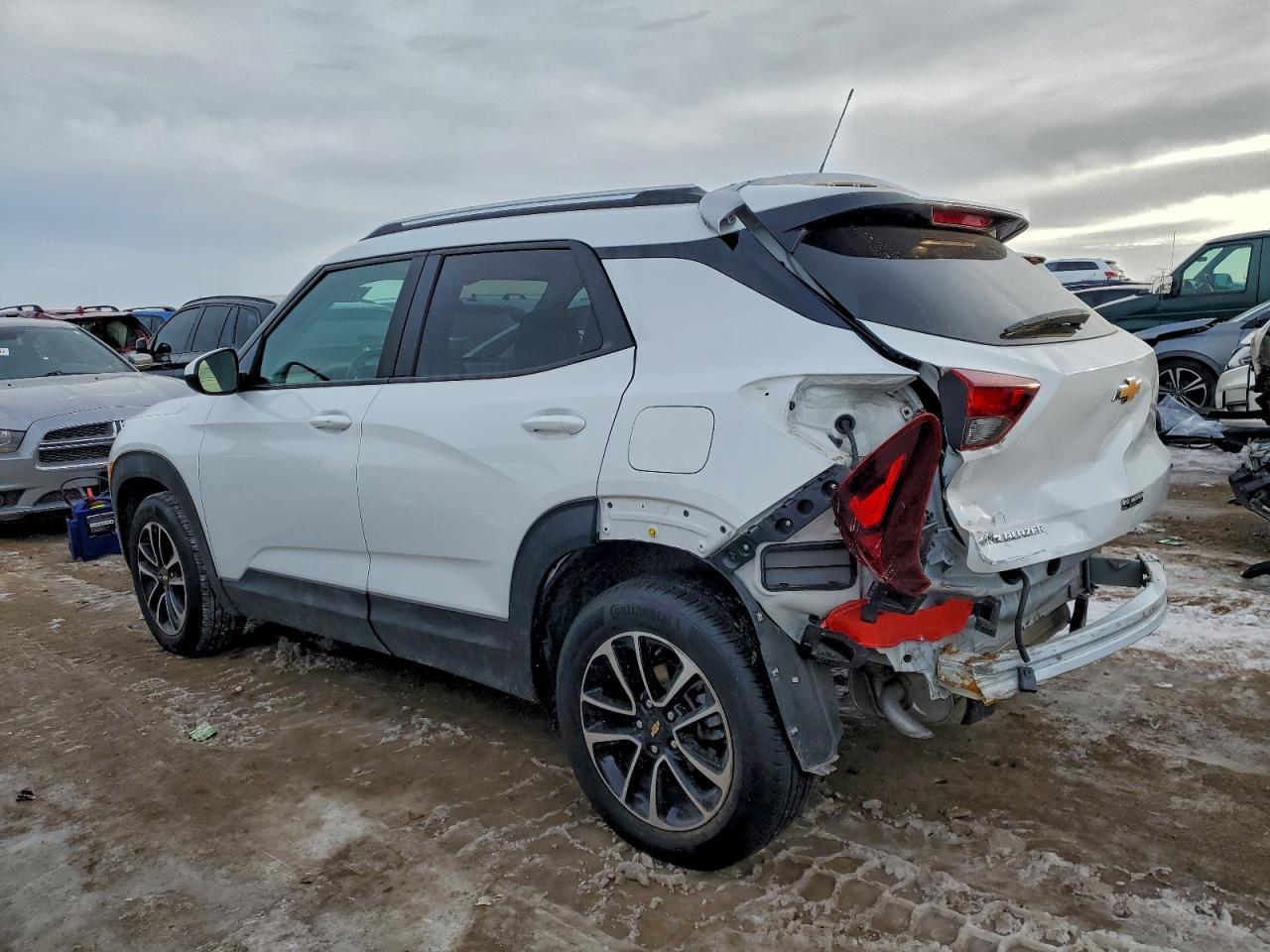 2025 Chevrolet Trailblazer Lt - Image 2