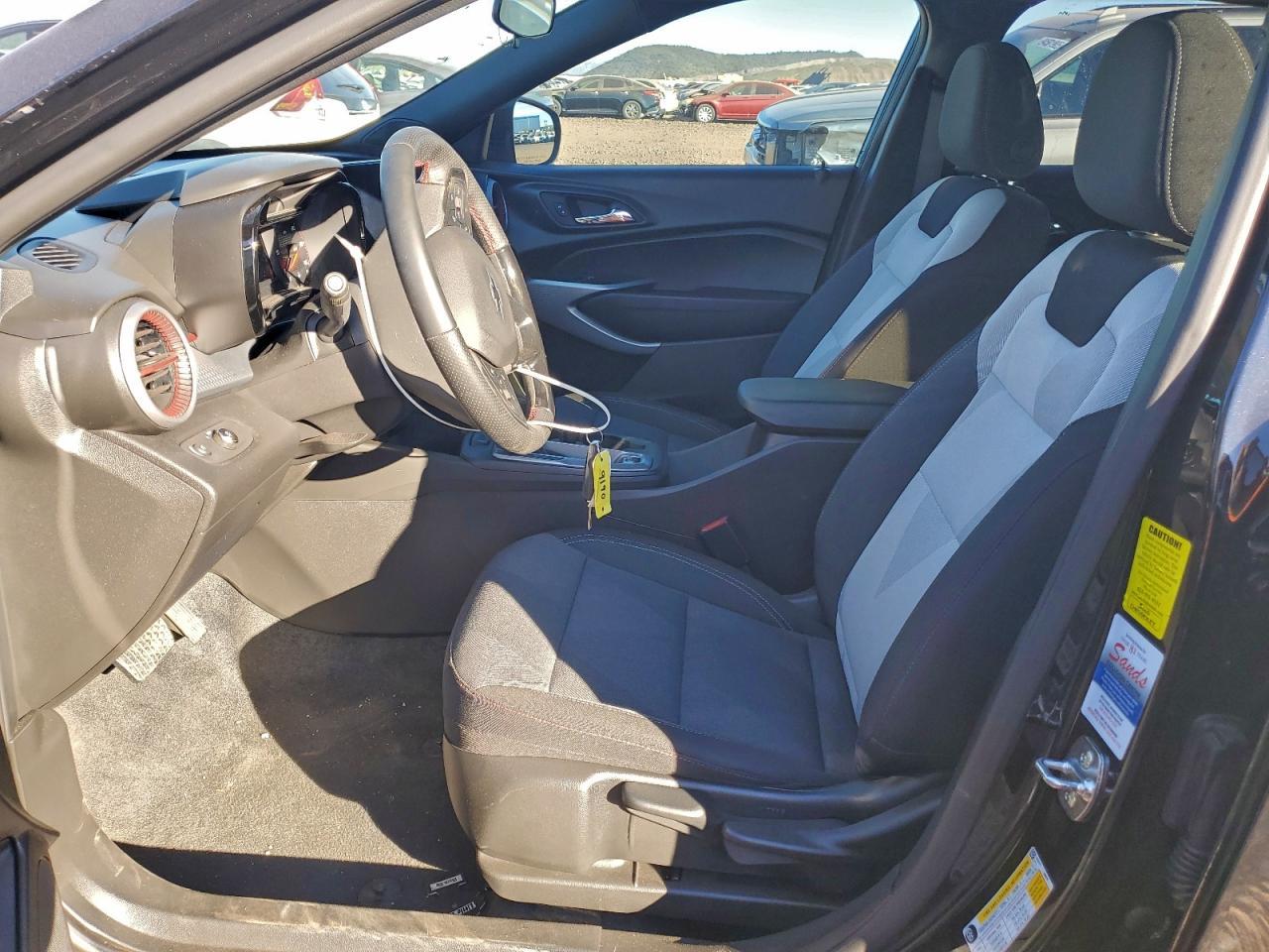 2025 Chevrolet Trax 1Rs - Фото 7