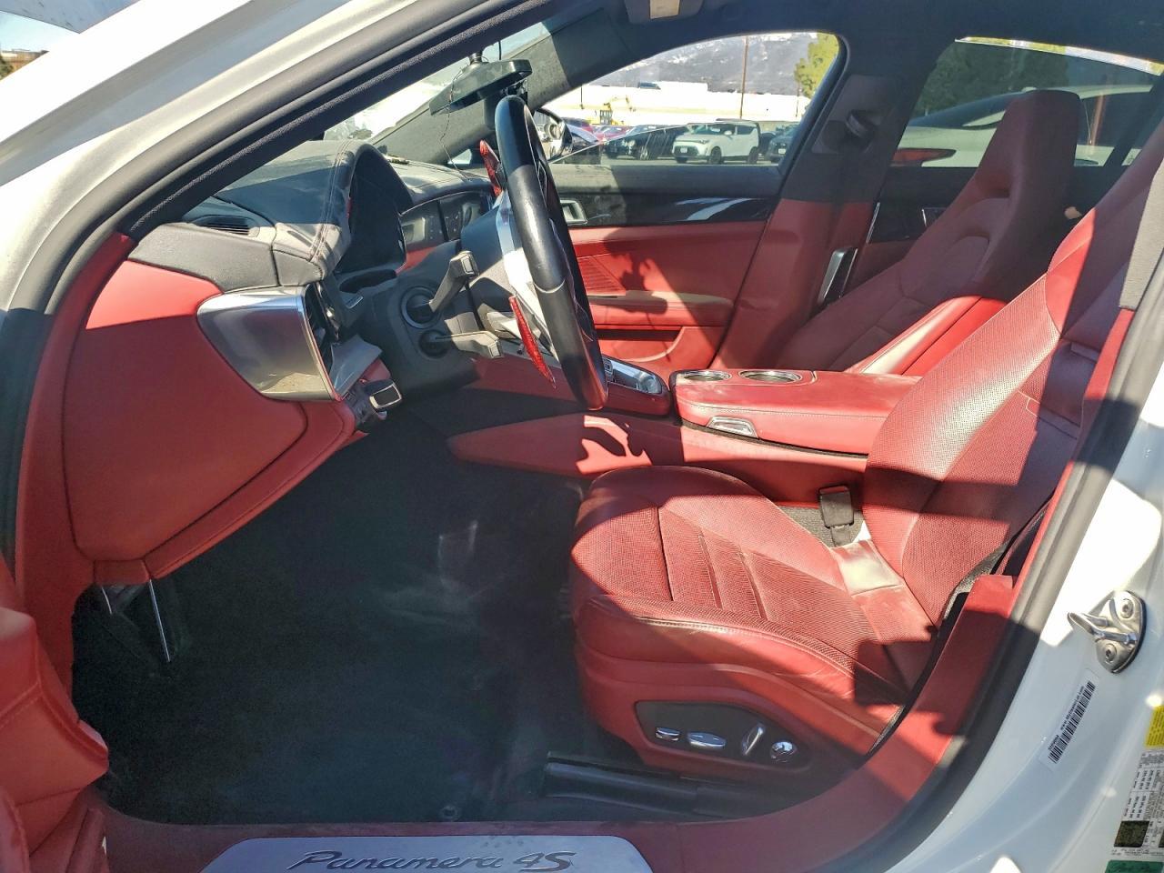 2017 Porsche Panamera - Image 7