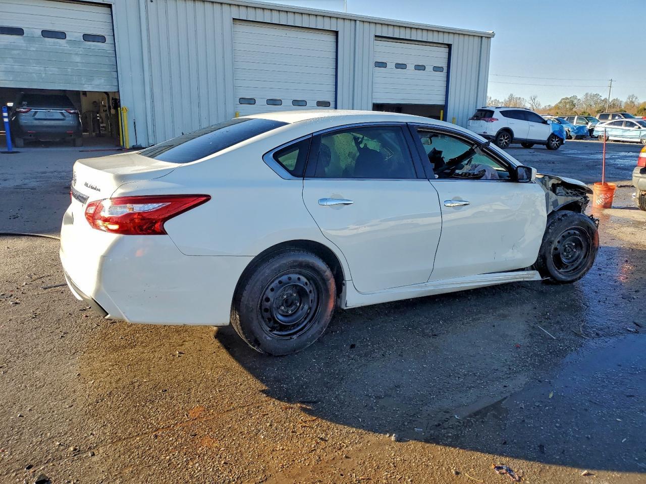 2016 Nissan Altima 2.5 S - Image 3