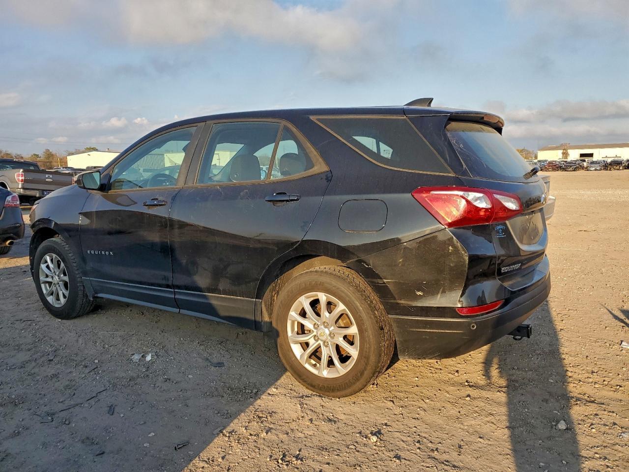 2020 Chevrolet Equinox - Image 2