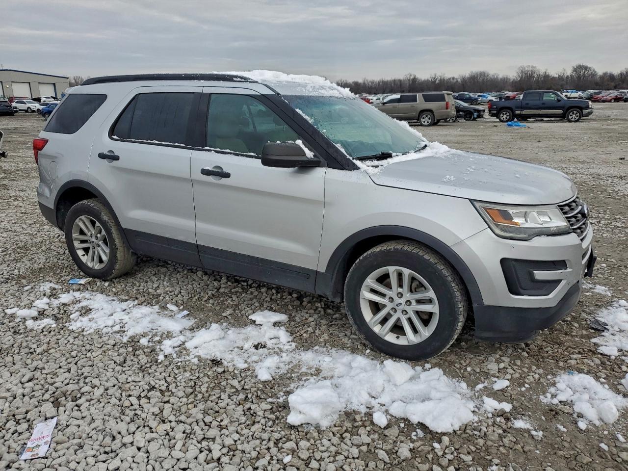 2016 Ford Explorer - Фото 4