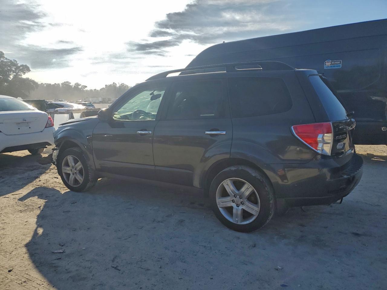 2010 Subaru Forester 2.5X Premium - Фото 2
