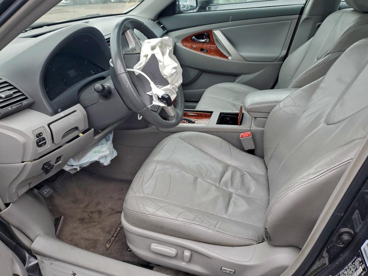 2011 Toyota Camry Hybrid - Image 7