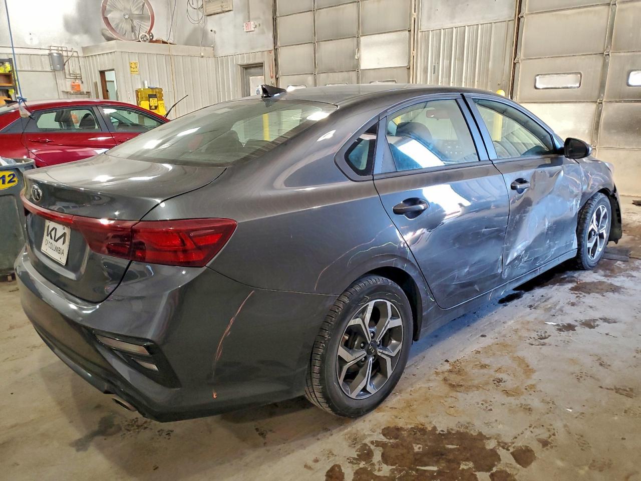 2021 Kia Forte Fe - Фото 3