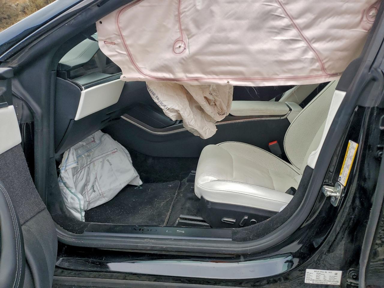 2022 Tesla Model S - Фото 7