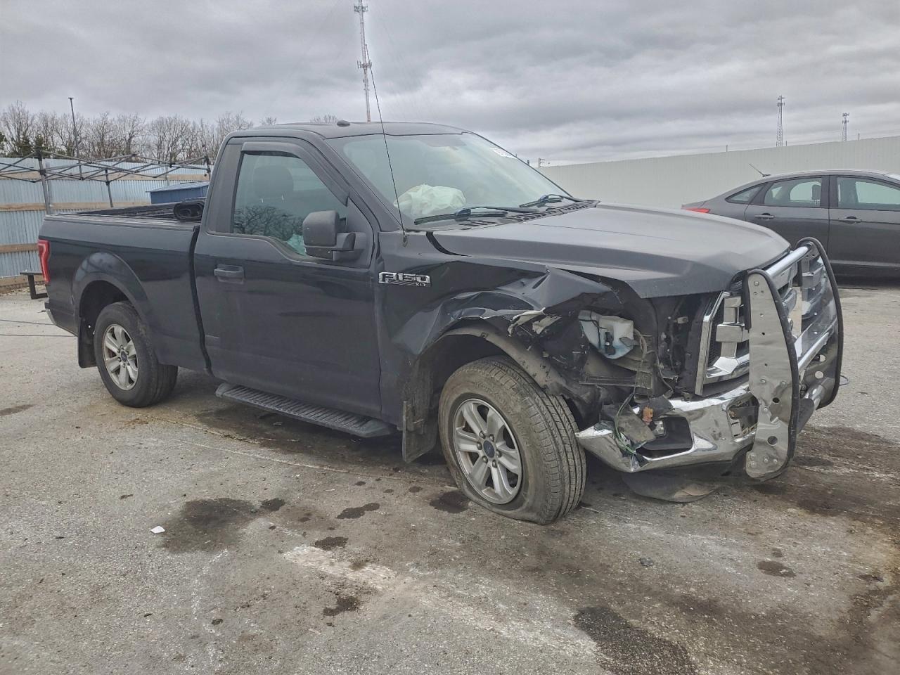 2016 Ford F150 - Image 4