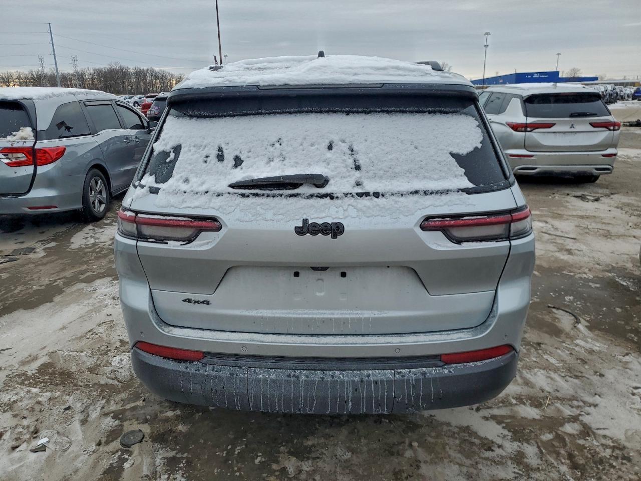 2023 Jeep Grand Cherokee L Laredo - Image 6