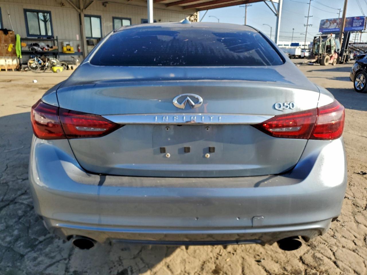 2018 Infiniti Q50 Luxe - Image 6
