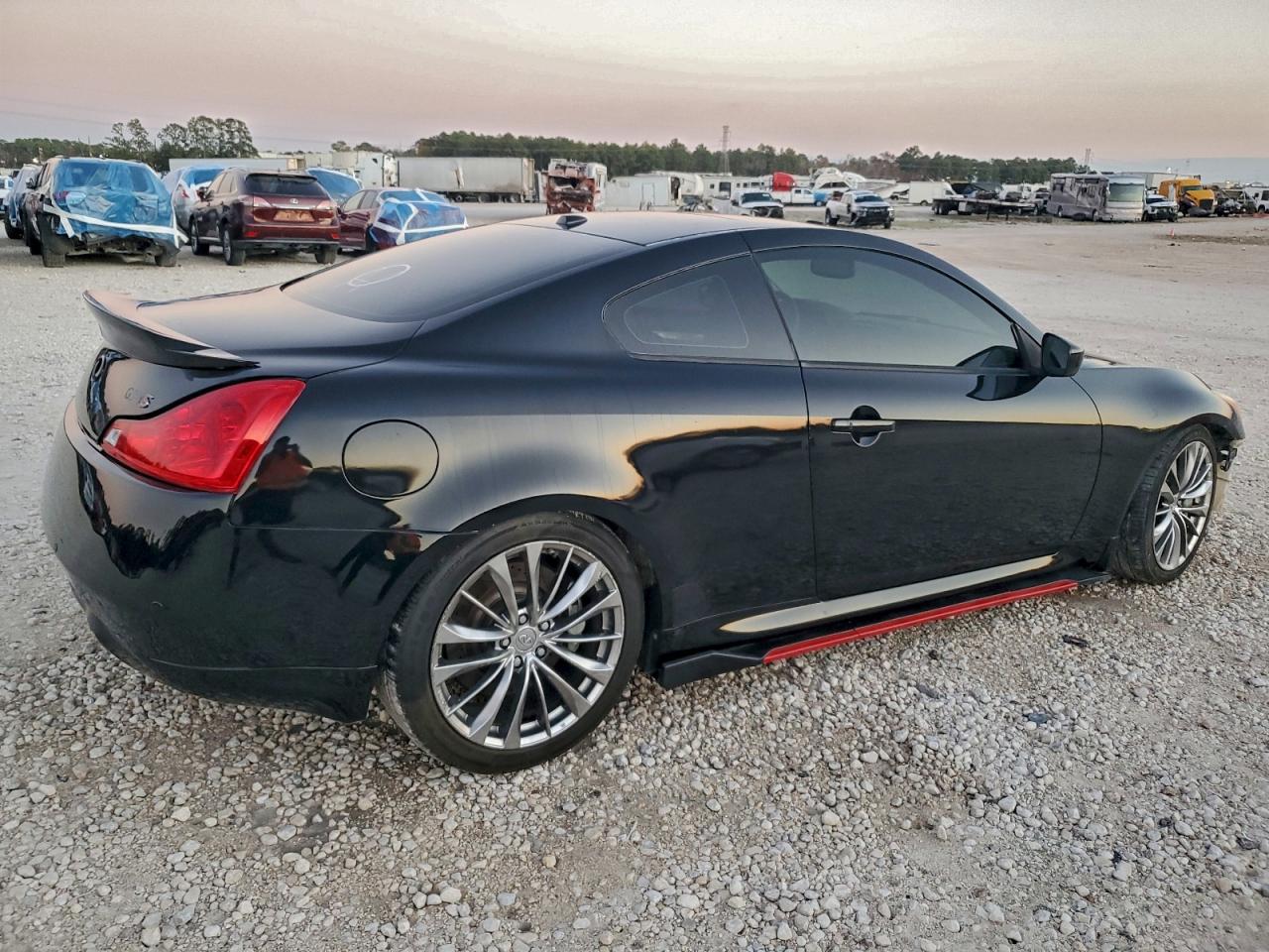 2011 Infiniti G37 - Фото 3