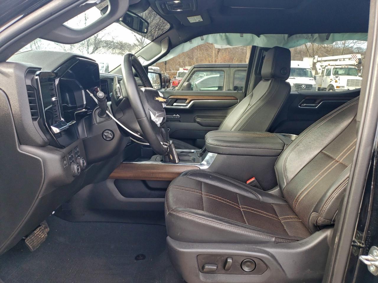 2023 Chevrolet Silverado K1500 High Country - Фото 7