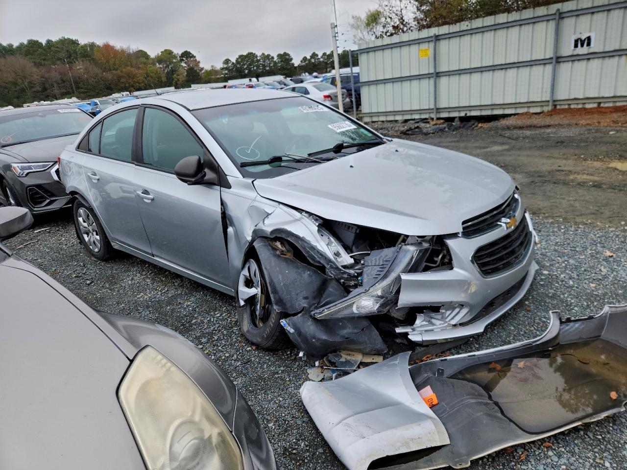 2015 Chevrolet Cruze Ls - Фото 4
