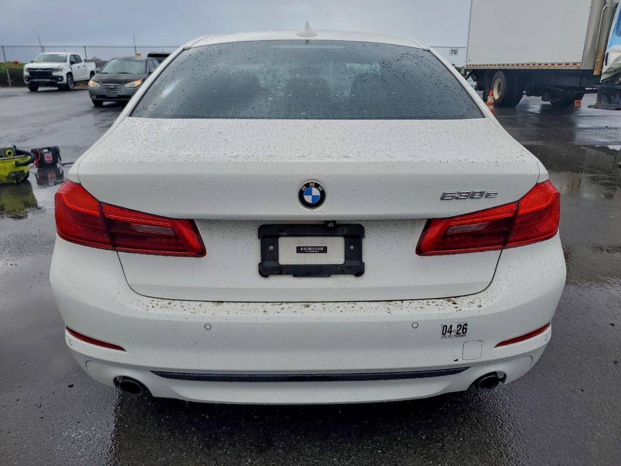 2019 BMW 530E - Image 6