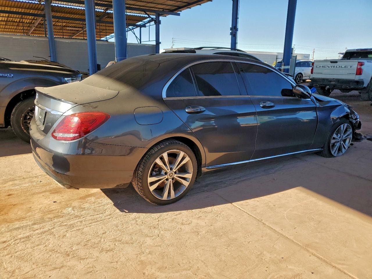 2015 Mercedes-Benz C 300 - Image 3