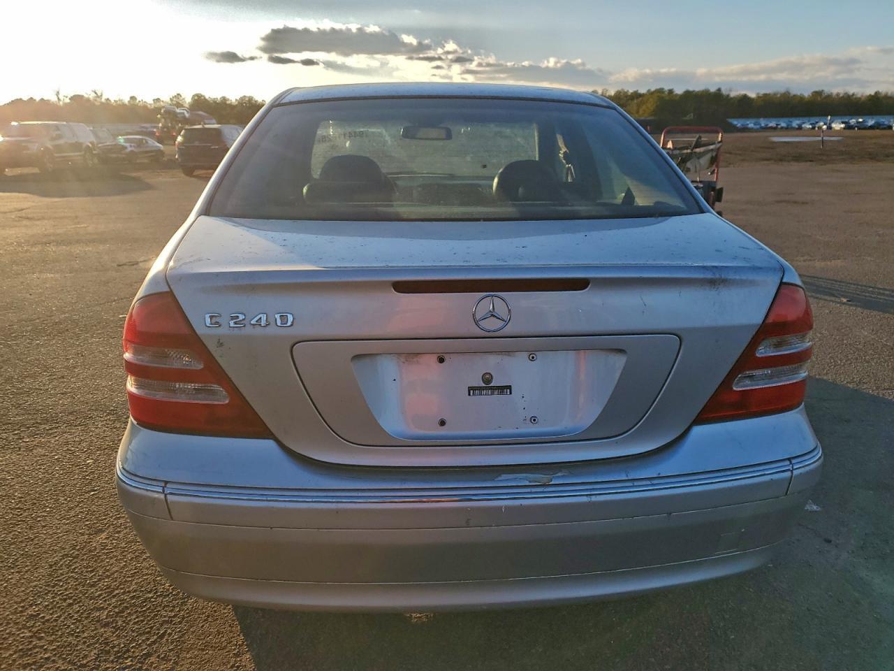 2004 Mercedes-Benz C 240 - Image 6