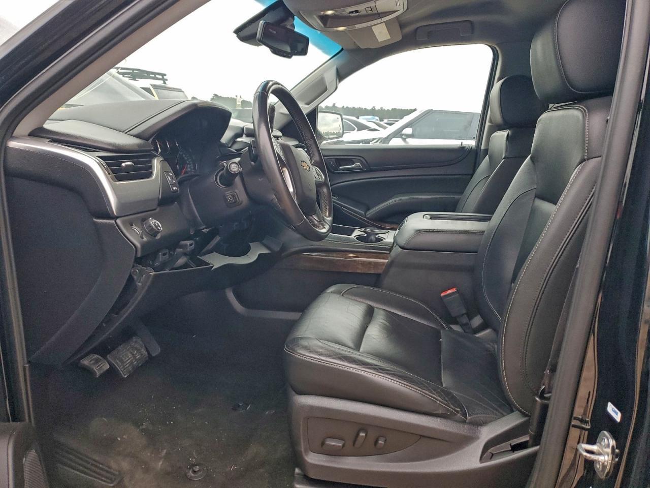 2017 Chevrolet Suburban C1500 Lt - Image 7