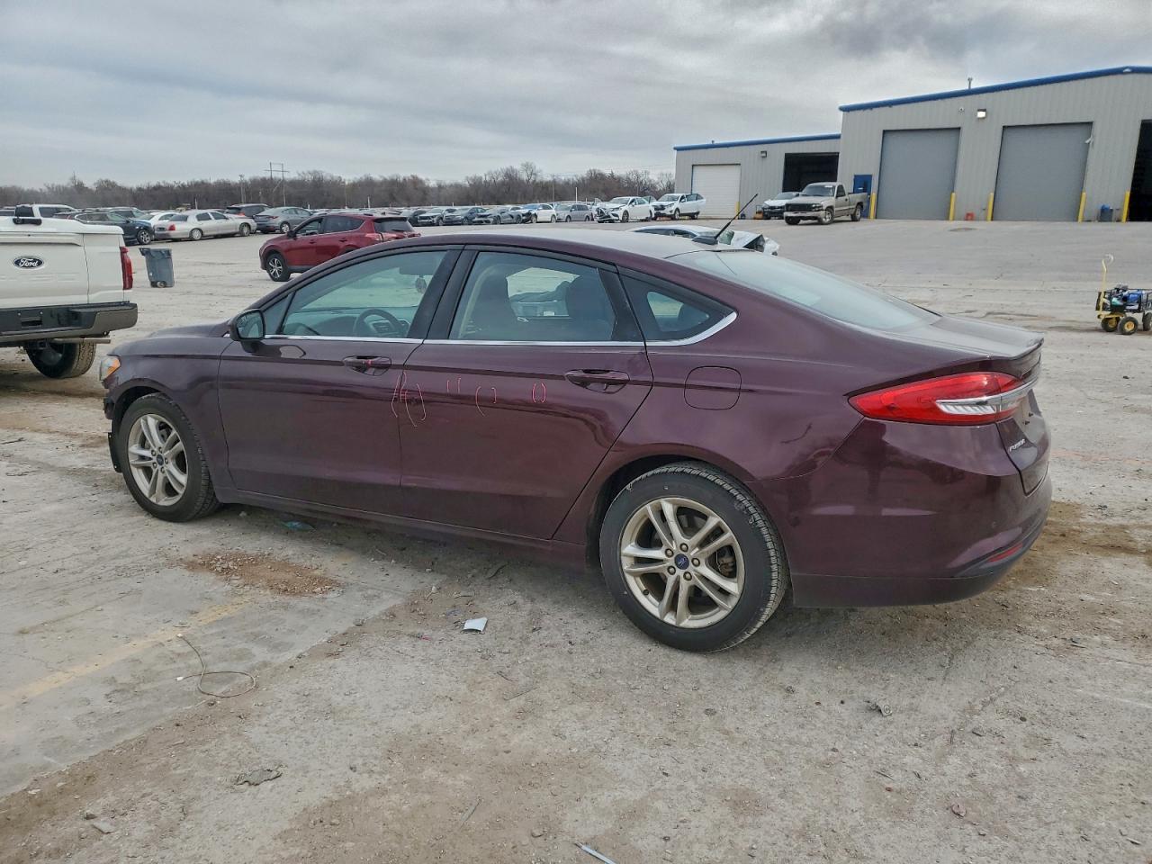 2018 Ford Fusion Se - Фото 2