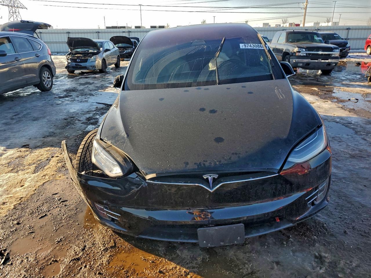 2016 Tesla Model X - Image 5