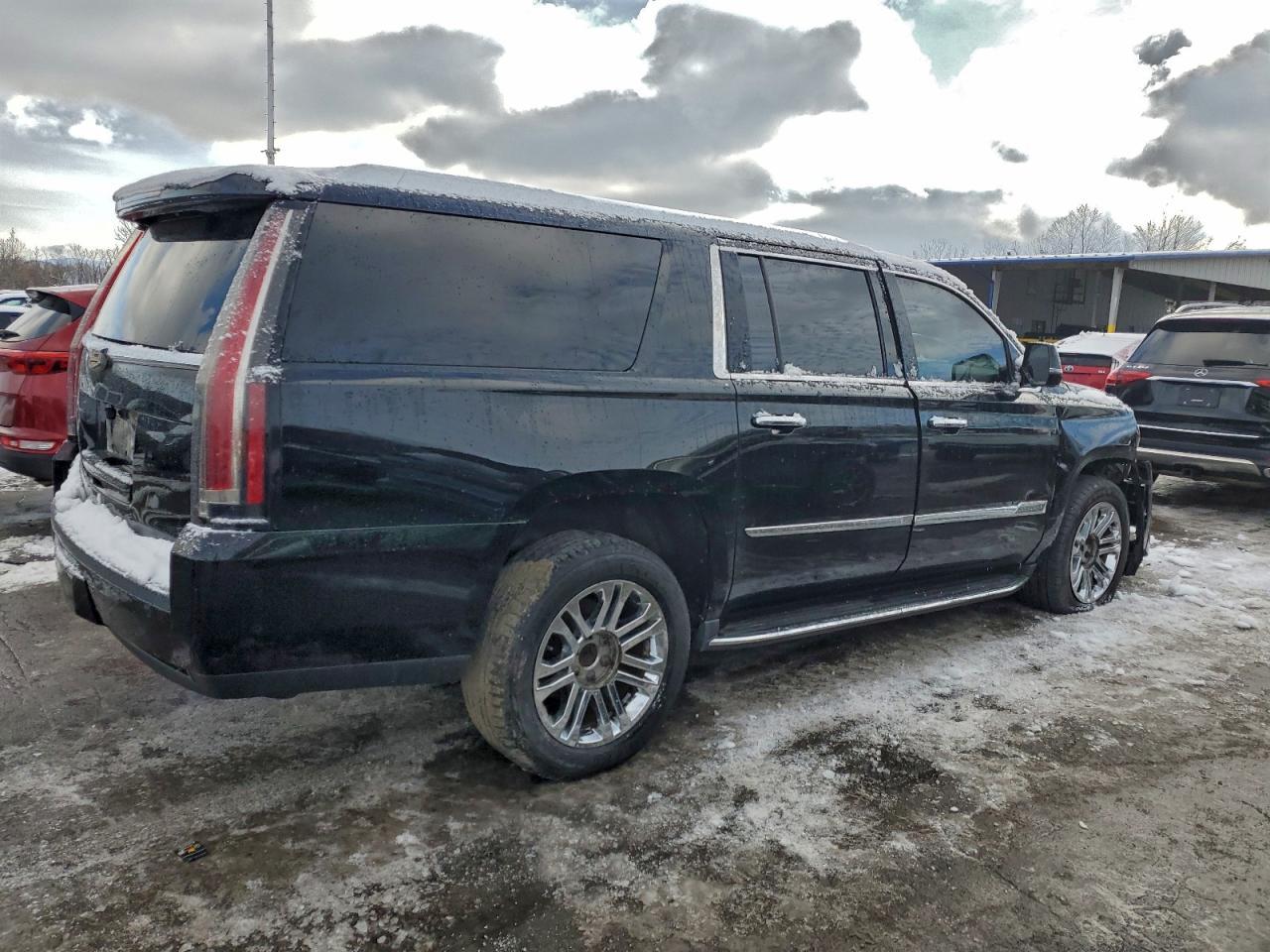 2017 Cadillac Escalade Esv - Фото 3