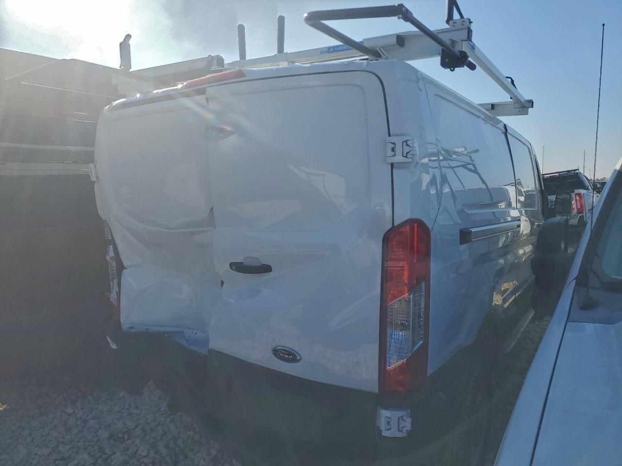 2024 Ford Transit T-250 - Фото 3