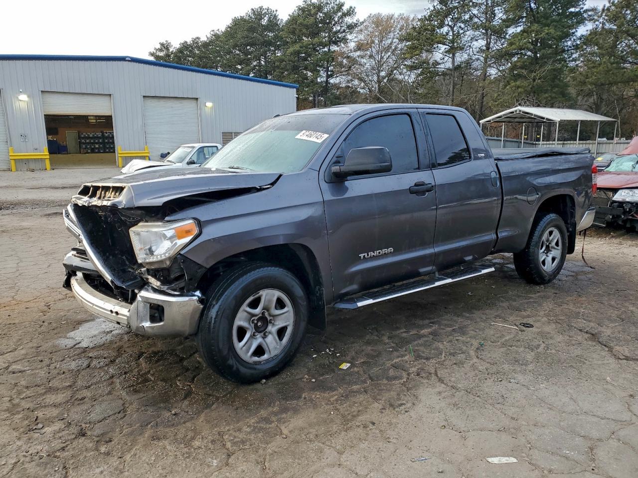 2016 Toyota Tundra Double Cab Sr