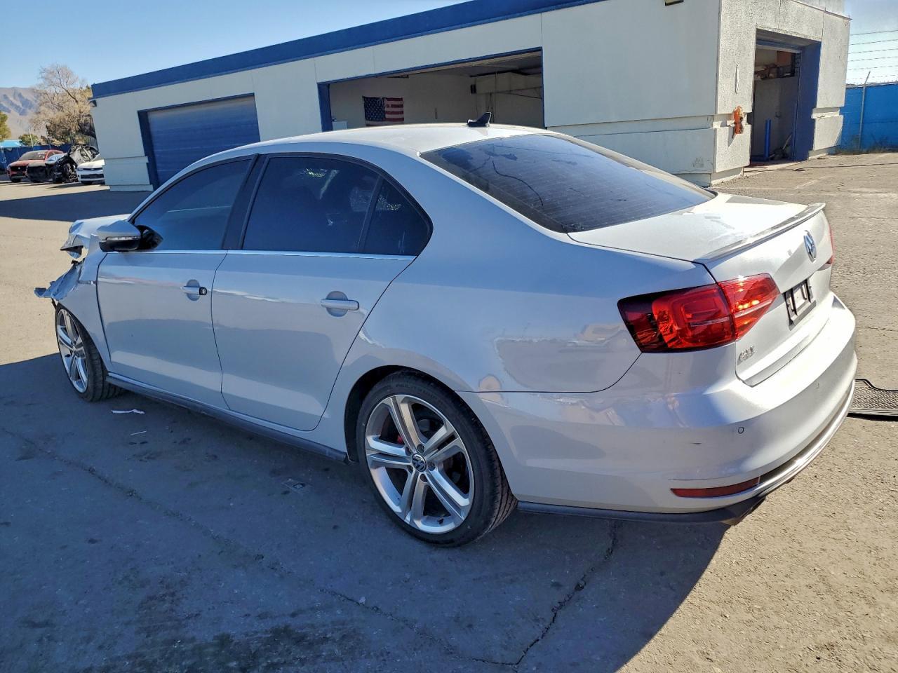 2017 Volkswagen Jetta Gli - Фото 2