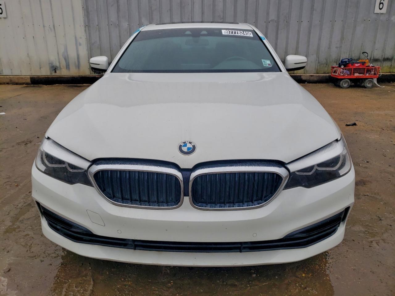 2020 BMW 530 I - Фото 5