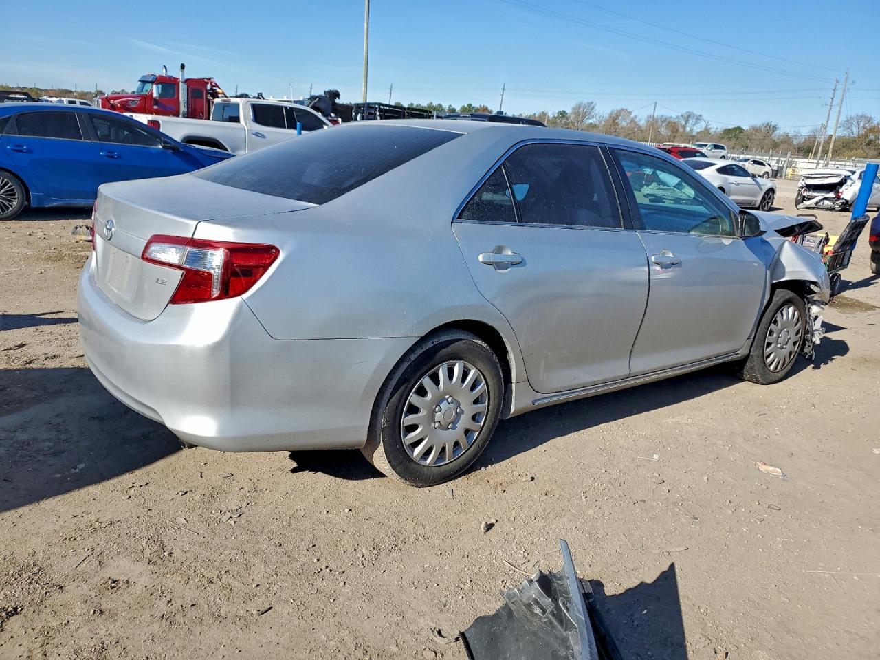 2014 Toyota Camry L - Фото 3