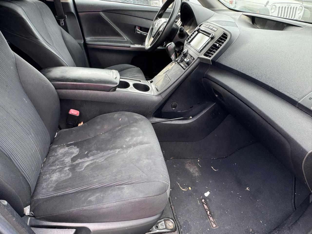 2013 Toyota Venza Le - Image 5