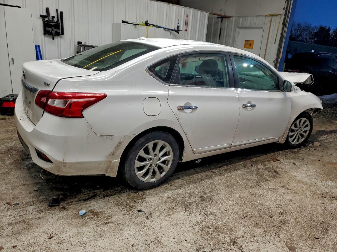 2018 Nissan Sentra S - Фото 3