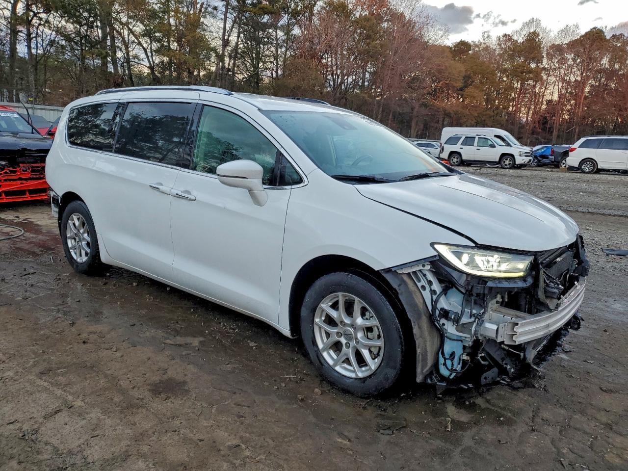 2021 Chrysler Pacifica Touring L - Фото 4
