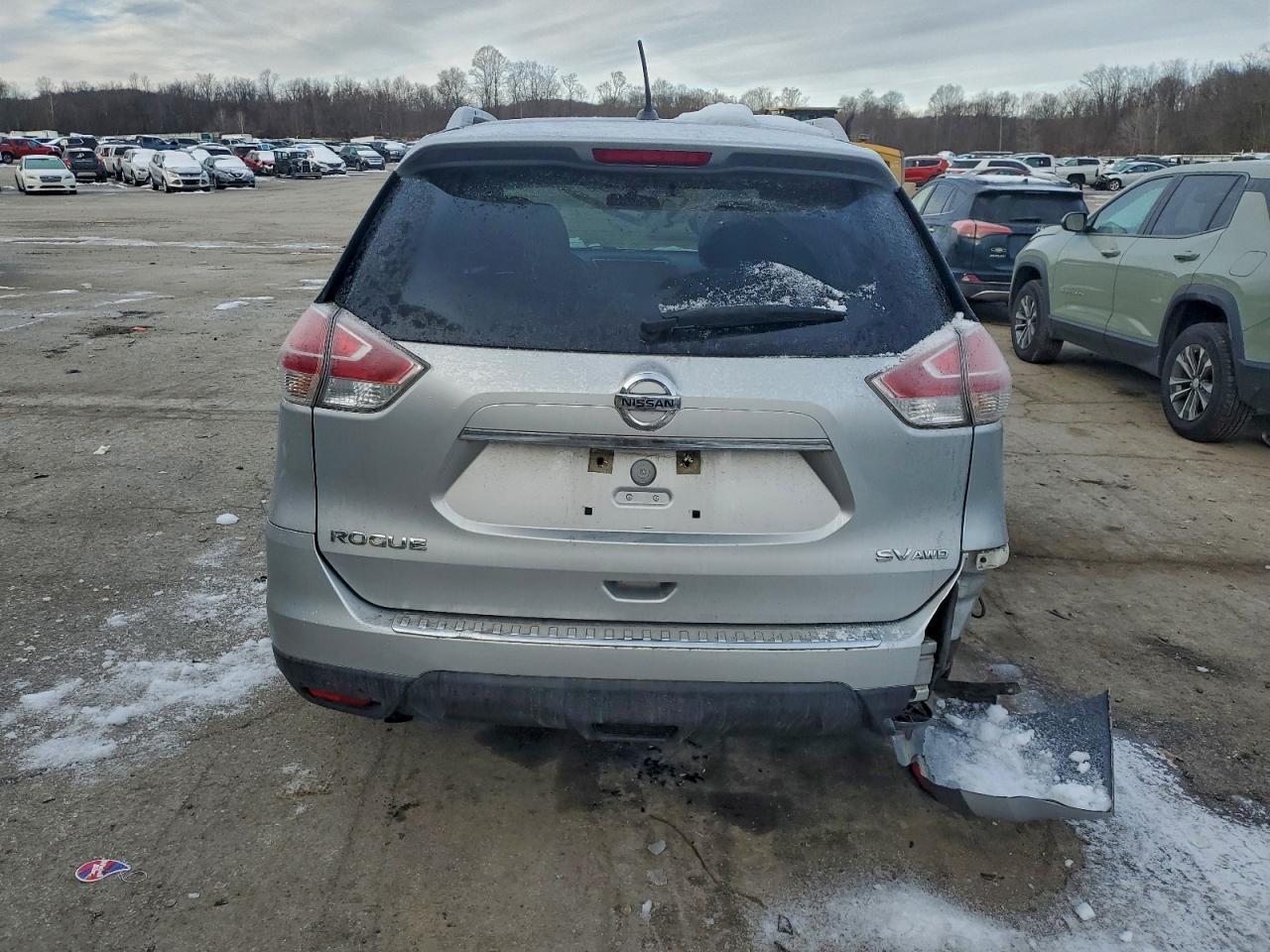 2015 Nissan Rogue S - Фото 6