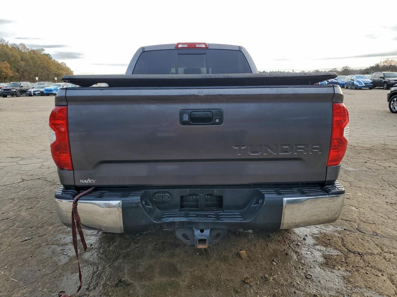 2016 Toyota Tundra Double Cab Sr - Image 6