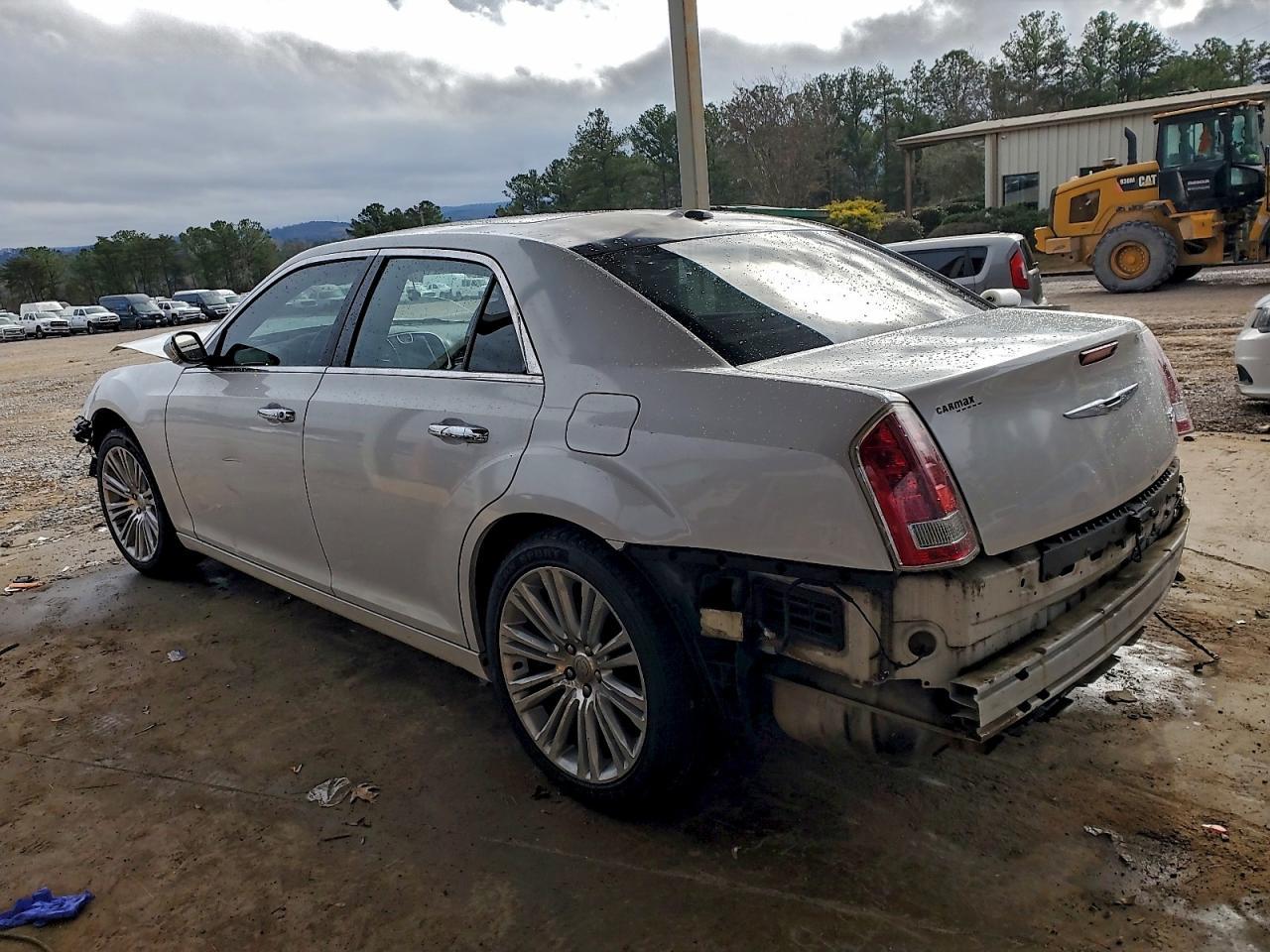 2011 Chrysler 300 Limited - Фото 2