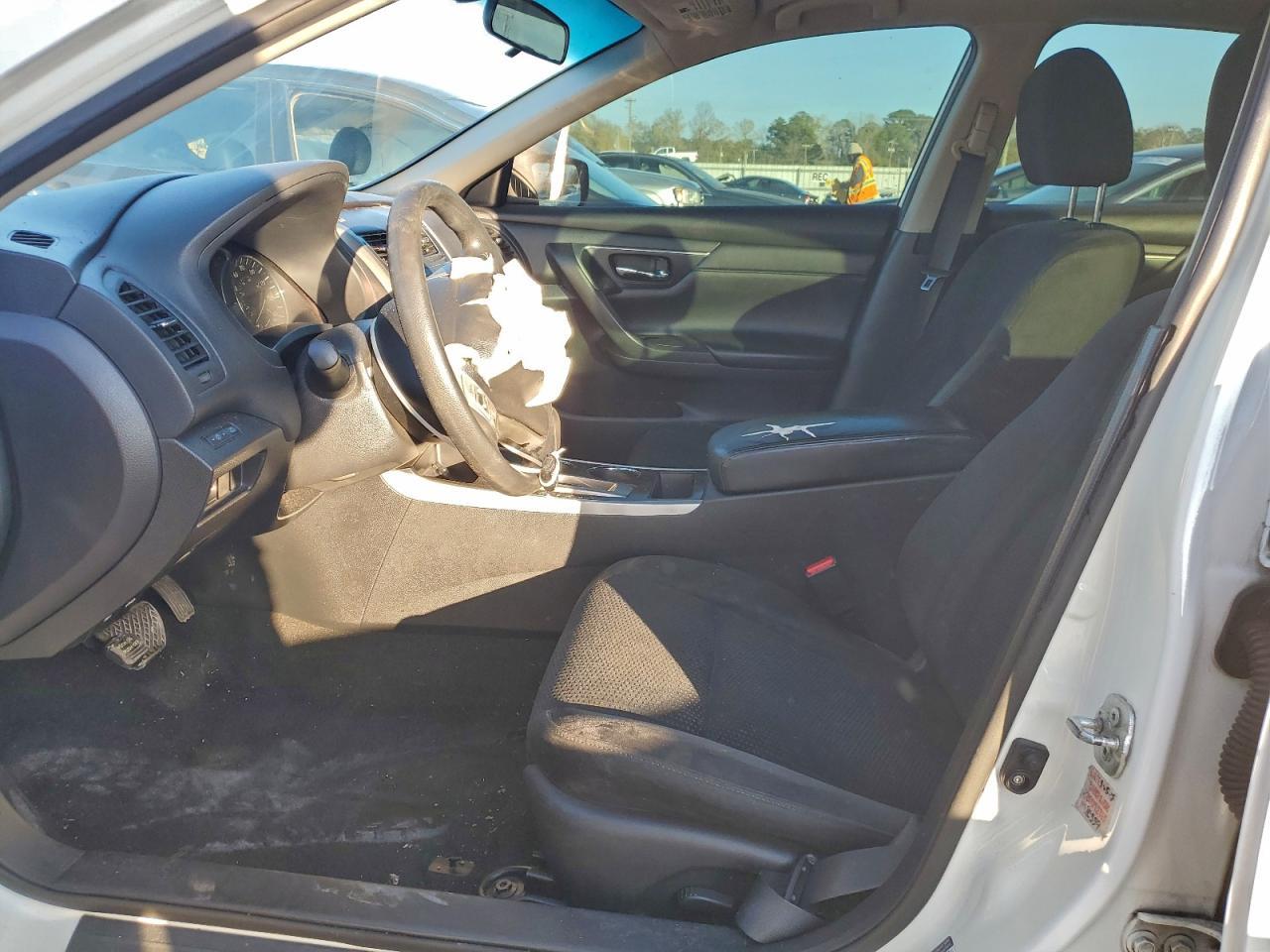 2015 Nissan Altima 2.5 - Фото 7