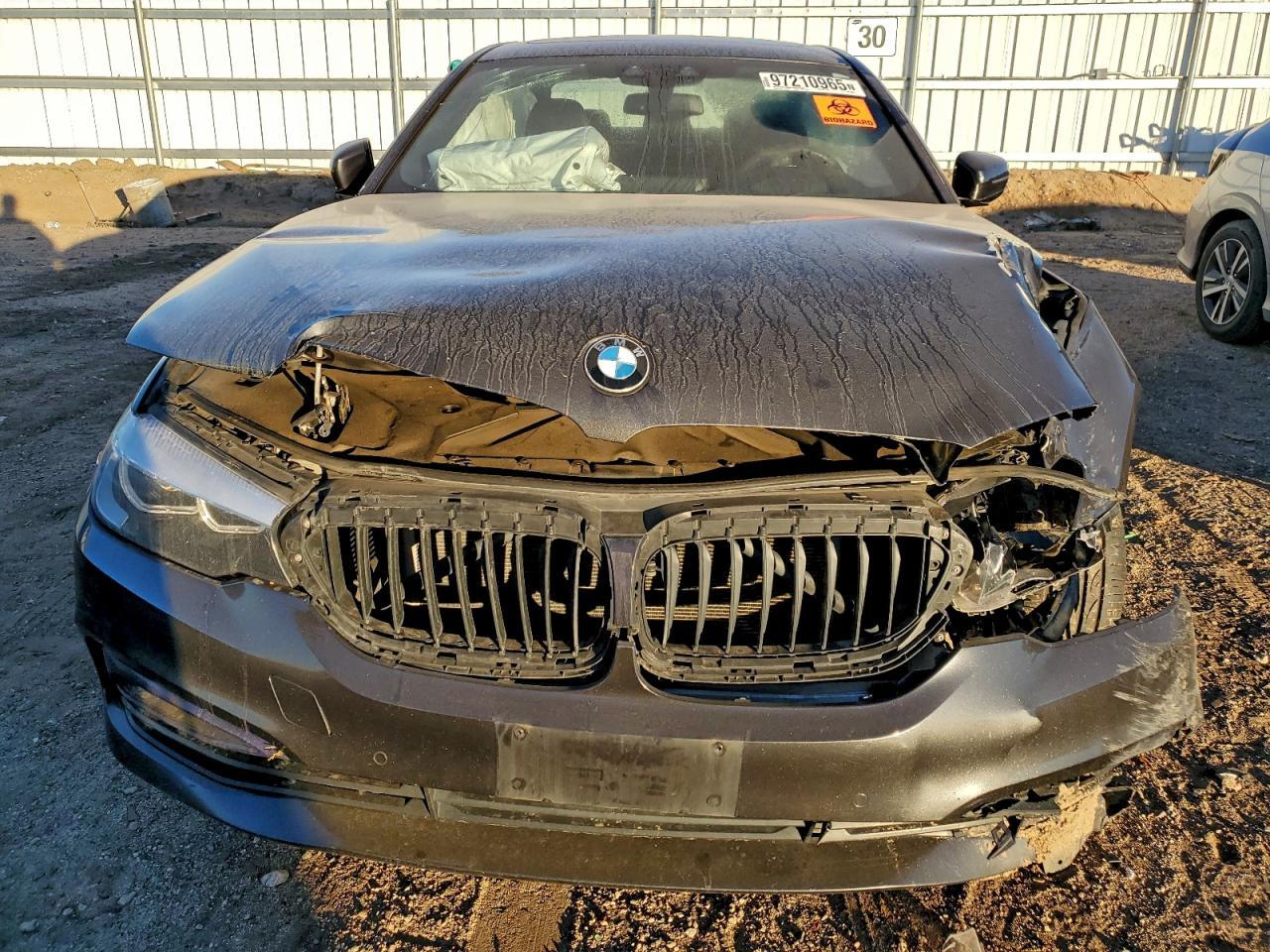 2018 BMW 530Xe - Фото 5