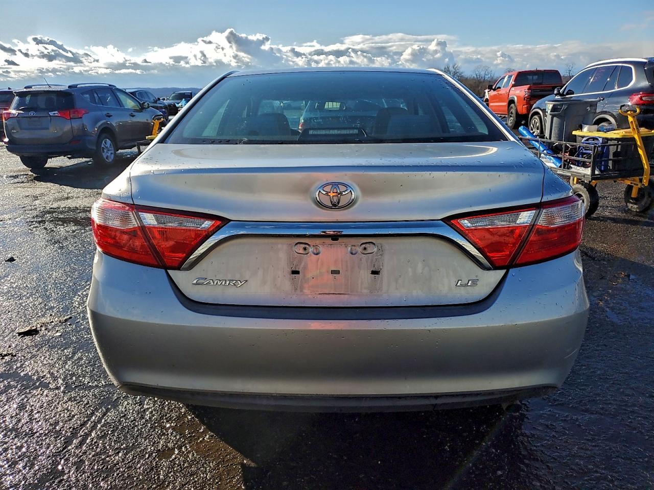 2015 Toyota Camry Le - Image 6