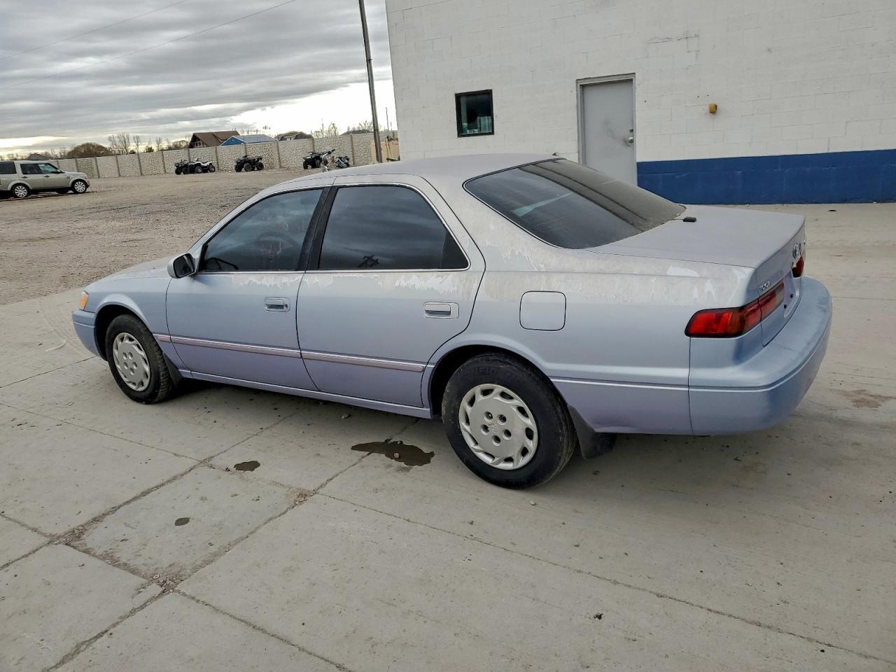 1998 Toyota Camry Ce - Фото 2