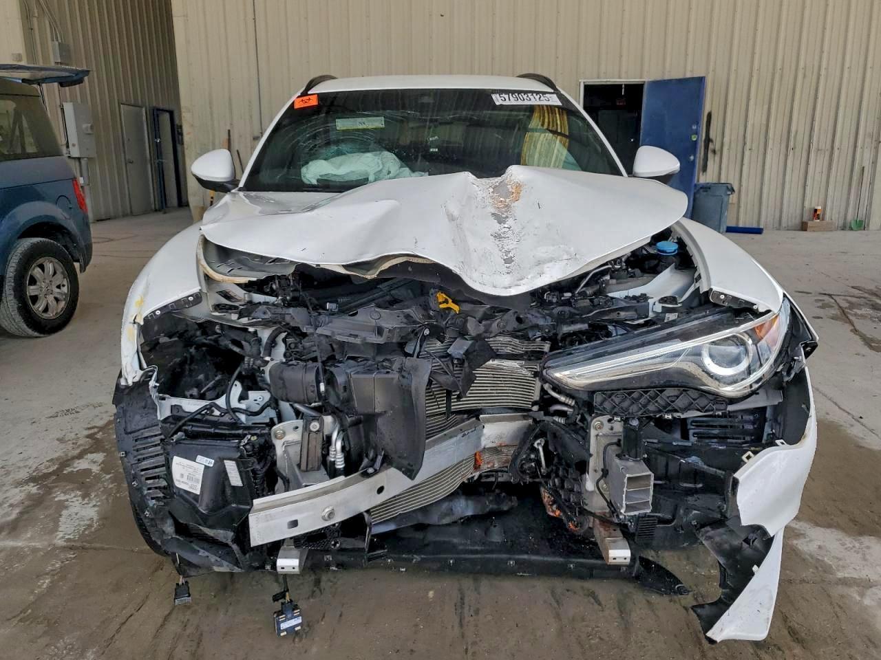 2022 Alfa Romeo Stelvio - Фото 5